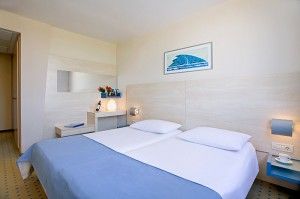 Classic twin or double room - balcony, parkview