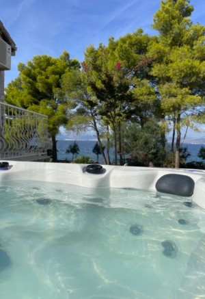 objects/3150/151352_definis-jacuzzi.jpg