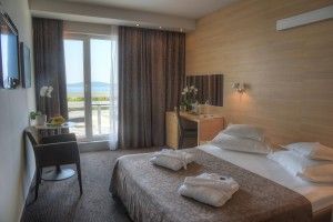 Double/triple room, sea side